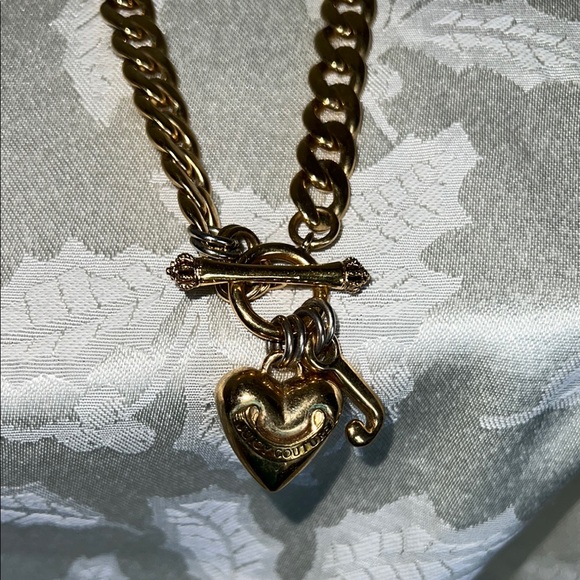 JUICY COUTURE Gold Heart Charm Necklace & Bracelet - Picture 2 of 8